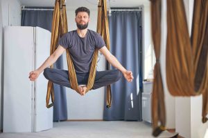 Yoga Aéreo: Atividade física e meditativa nas alturas