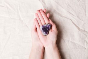 Conhecendo a Ametista: O Cristal de Beleza, Proteção e Espiritualidade