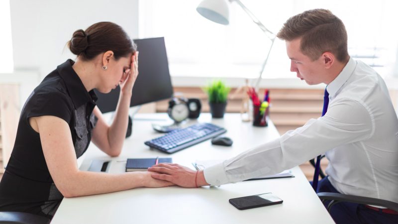 Como as terapias integrativas podem ajudar a Saúde do Trabalhador