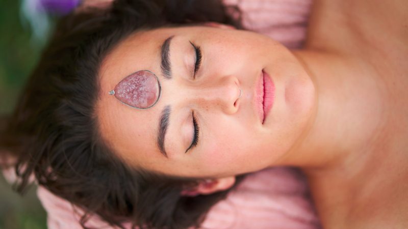 Reiki com Cristais: como unir duas terapias energéticas para potencializar a cura