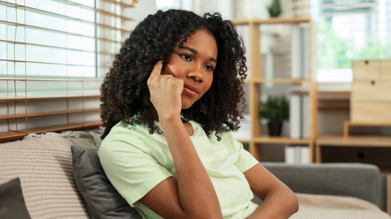 Mesa Quântica e os relacionamentos: como ela atua no vínculo e nos padrões afetivos